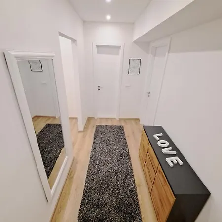 Andrea Apartman *